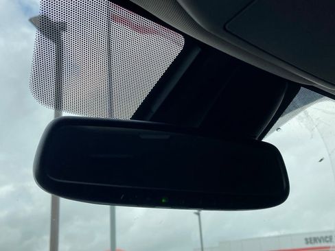 Used 2019 Toyota Tundra SR5 w/ SR5 Upgrade Package image 25