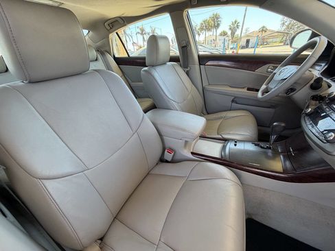 Used 2011 Toyota Avalon Limited 4dr Sedan image 4