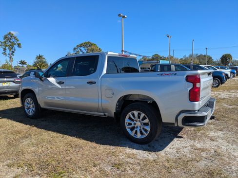 Used 2022 Chevrolet Silverado 1500 Custom image 6