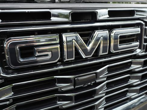 Used 2024 GMC Sierra 2500 Denali Ultimate AWD/4WD image 49
