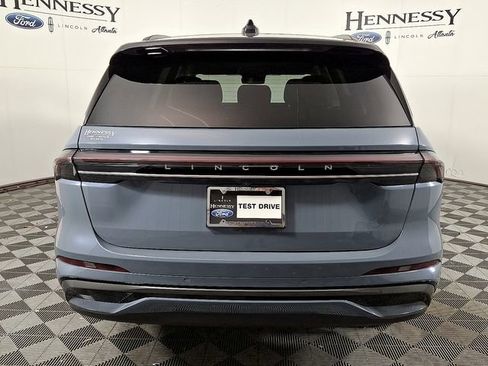 Used 2026 Lincoln Nautilus Reserve w/ Jet Appearance Package AWD/4WD image 5