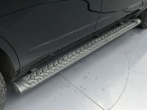 Used 2025 Chevrolet Tahoe Z71 w/ Z71 Off-Road Package image 9