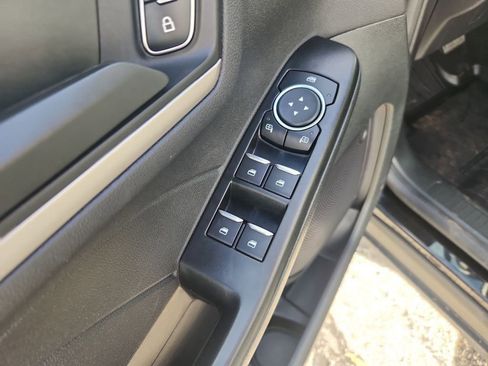 Certified 2022 Ford Escape SE w/ Convenience Package image 12