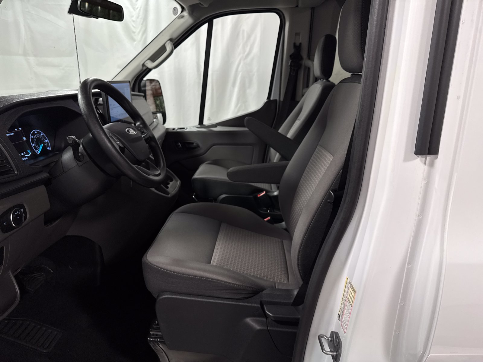 Used 2025 Ford Transit 350 XLT AWD/4WD image 3