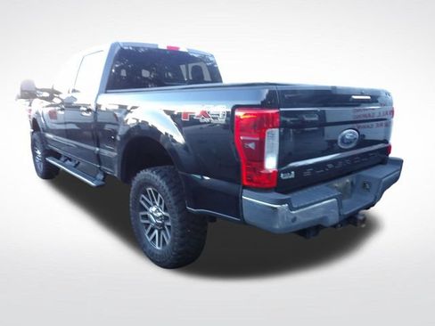 Used 2017 Ford F250 Lariat w/ Lariat Value Package AWD/4WD image 10