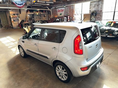 Used 2012 Kia Soul + FWD image 92