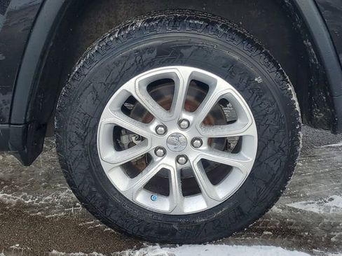 Used 2015 Jeep Grand Cherokee Laredo w/ Quick Order Package 23E image 28