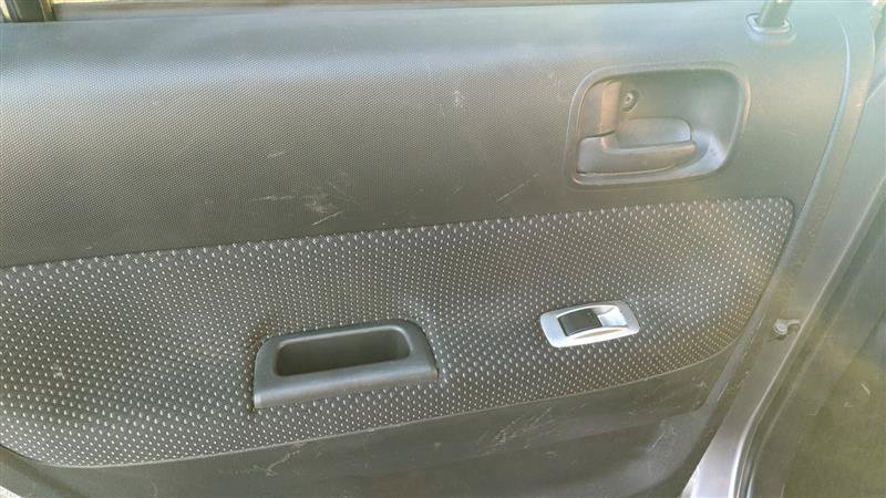 Used 2004 Scion xB FWD image 18