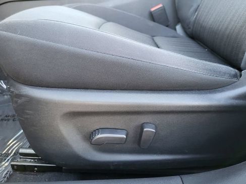 Used 2025 Nissan Altima 2.5 SV FWD image 17