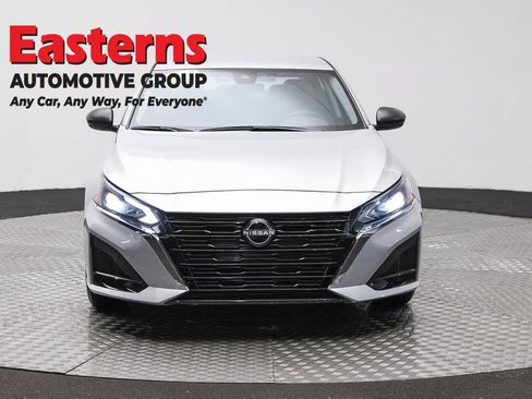 Used 2024 Nissan Altima 2.5 S FWD image 2