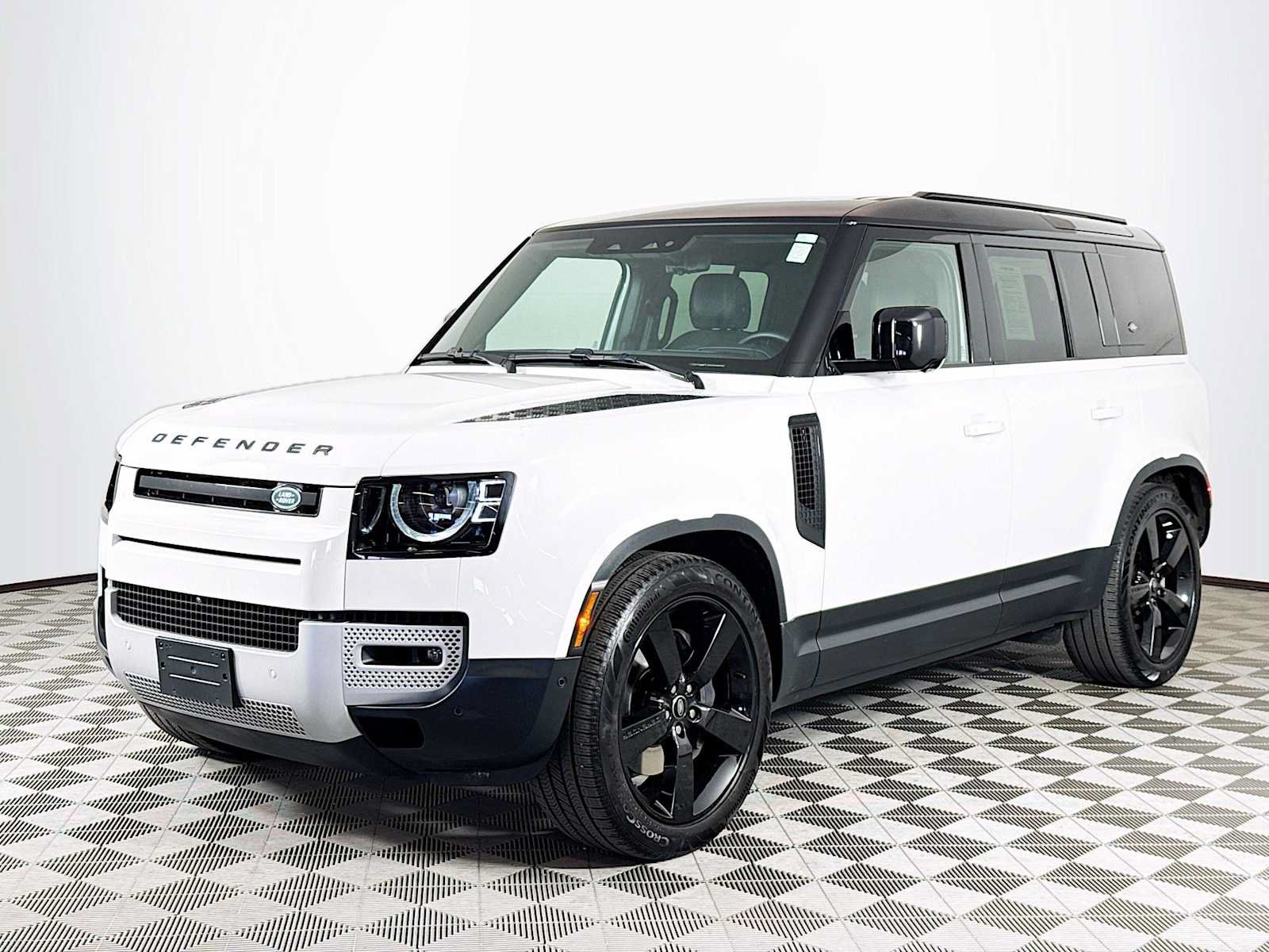Used 2024 Land Rover Defender 110 S AWD/4WD image 1