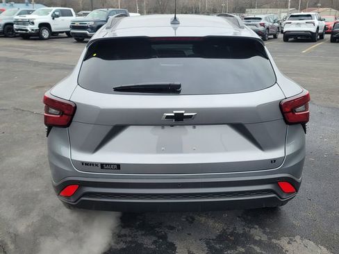 New 2026 Chevrolet Trax LT w/ Driver Confidence Package image 10