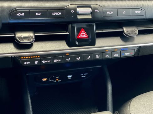 Certified 2025 Kia K4 FWD image 23