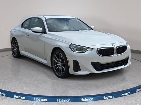 Used 2025 BMW 230i xDrive Coupe w/ Premium Package AWD/4WD image 4