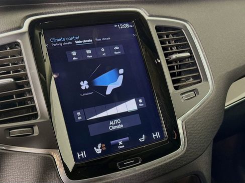 Used 2019 Volvo XC90 T6 Momentum image 16