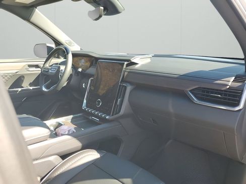 New 2026 GMC Acadia Denali image 14