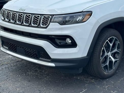 Used 2024 Jeep Compass Limited AWD/4WD image 8