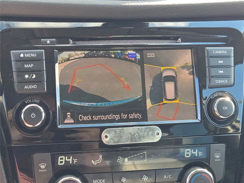 Used 2020 Nissan Rogue SL w/ Premium Package image 30