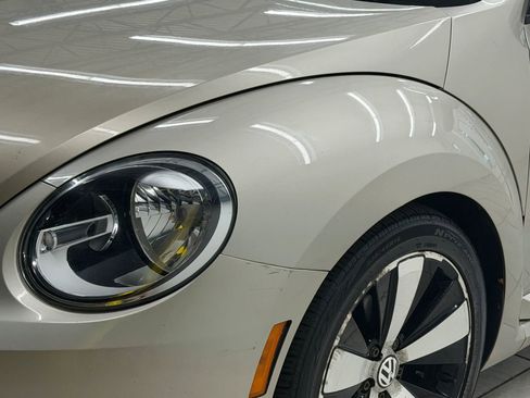 Used 2012 Volkswagen Beetle 2.5 FWD image 4