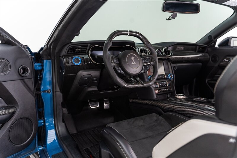 Used 2021 Ford Mustang Shelby GT500 w/ Carbon Fiber Track Pack RWD image 93