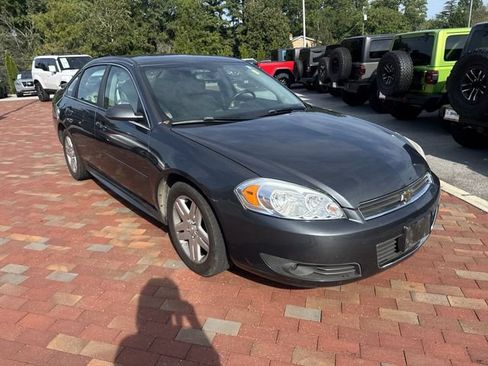 Used 2010 Chevrolet Impala LT w/ Luxury Edition Package FWD image 19