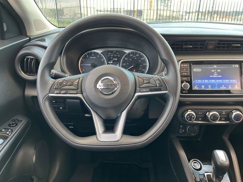Used 2021 Nissan Kicks S image 16