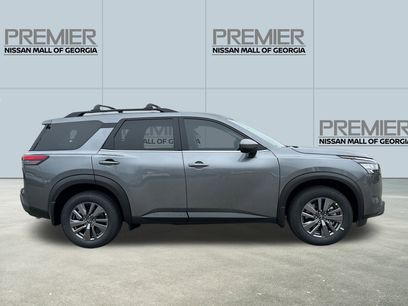 New 2025 Nissan Pathfinder SV w/ SV Premium Package