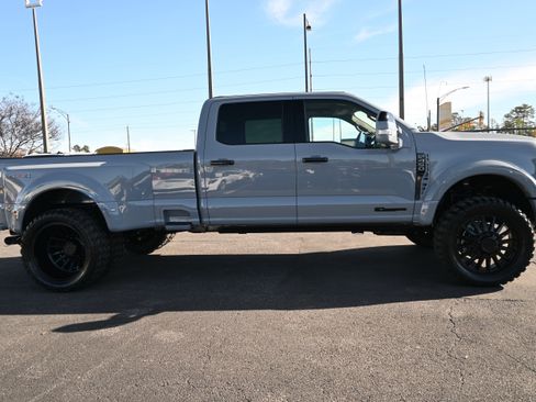 Used 2026 Ford F450 Platinum w/ Platinum Plus Package image 13