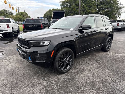 Used 2024 Jeep Grand Cherokee Limited 4xe AWD/4WD image 4