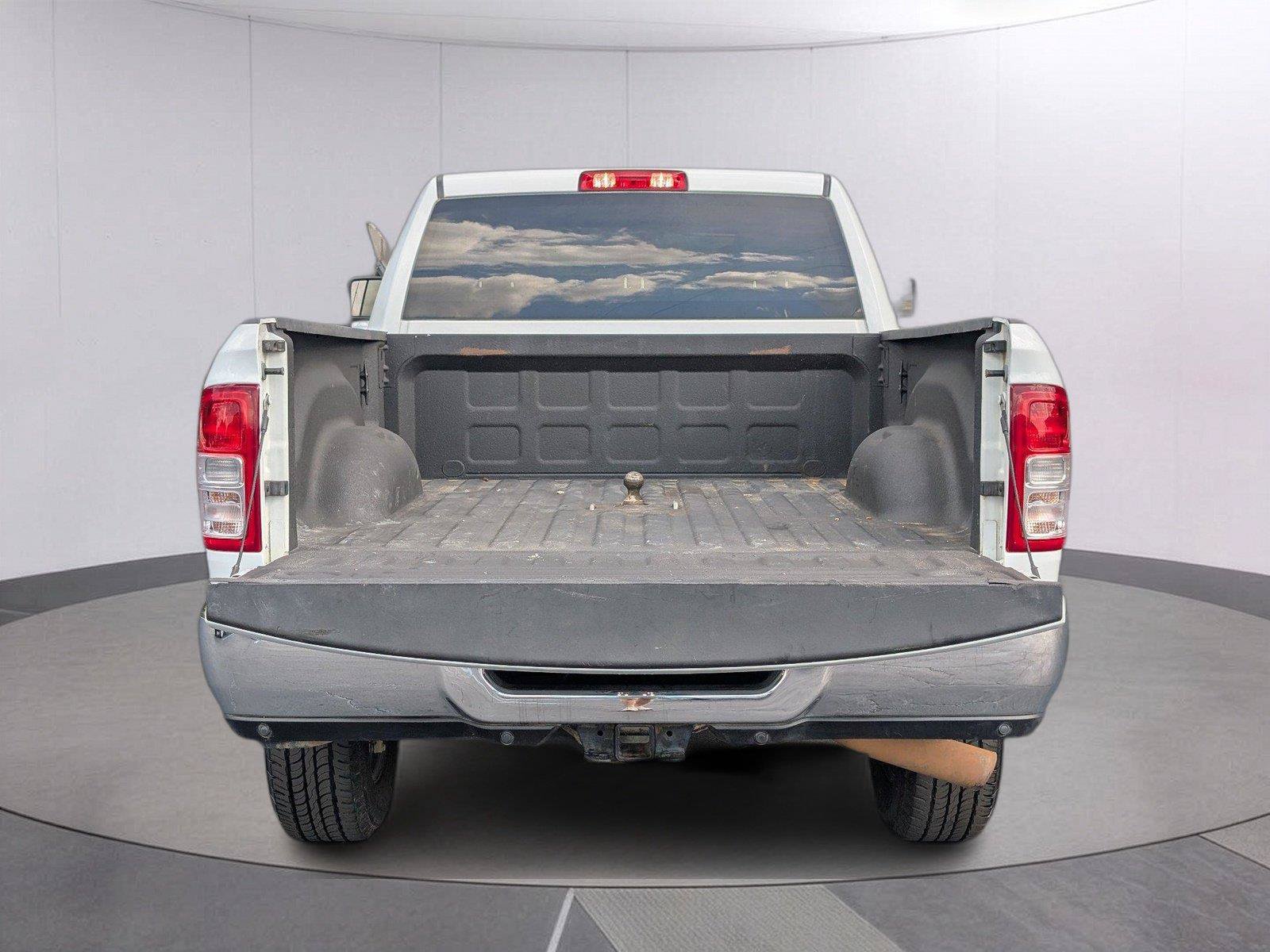 Used 2024 RAM 2500 Tradesman w/ Chrome Appearance Group AWD/4WD image 6