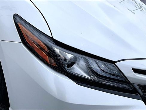 Used 2022 Toyota Camry XSE image 29