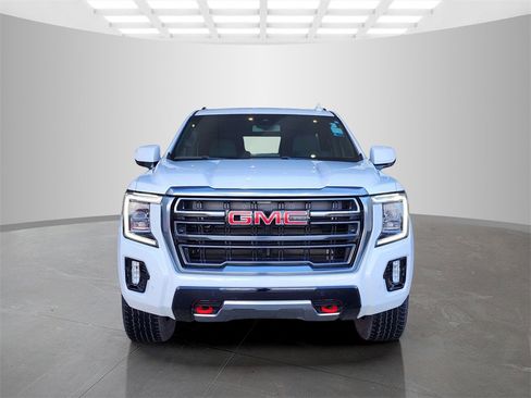 Used 2023 GMC Yukon AT4 image 2