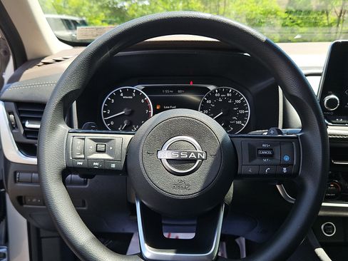 Certified 2023 Nissan Rogue SV AWD/4WD image 18