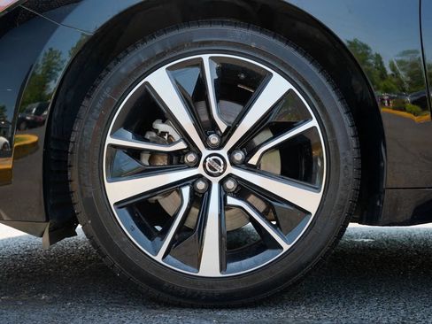 Used 2022 Nissan Maxima SV w/ Floor Mat Group FWD image 14