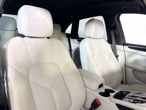 Certified 2024 Porsche Macan GTS AWD/4WD image 18