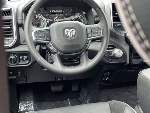 Used 2025 RAM 1500 Laramie AWD/4WD image 2
