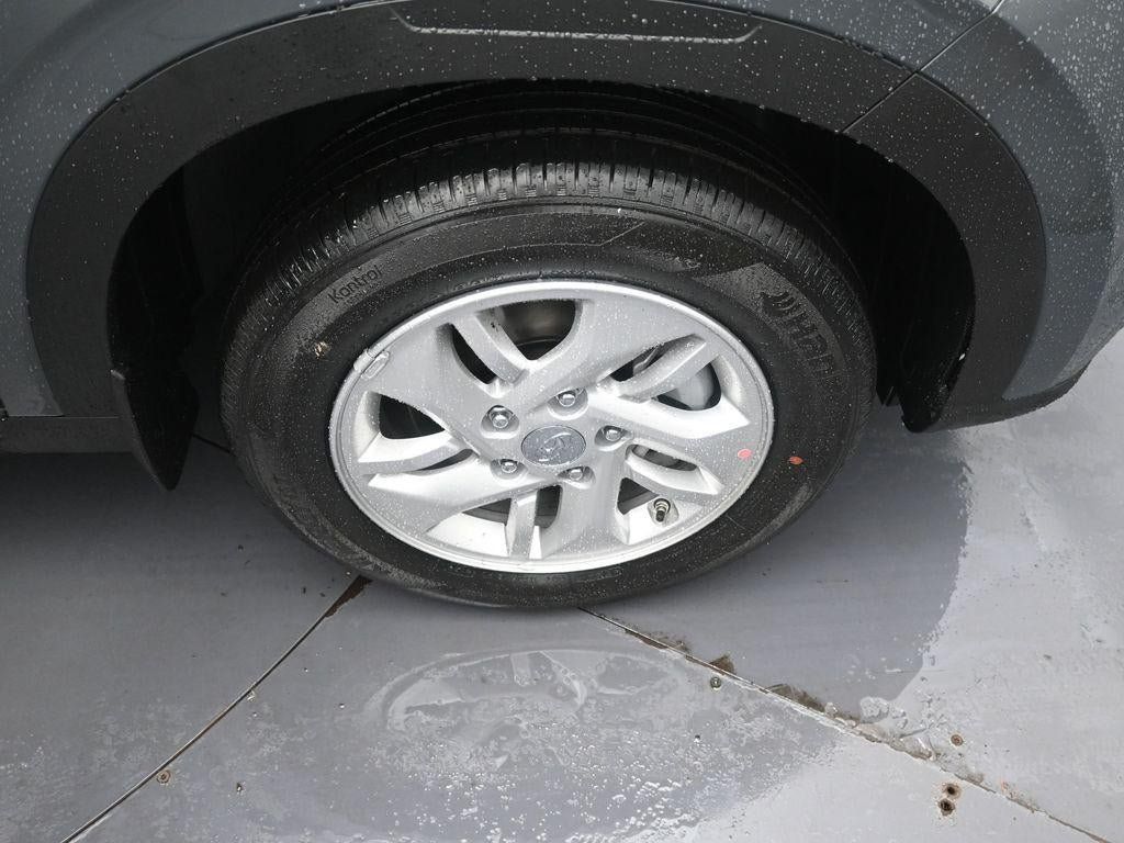 New 2026 Hyundai Venue SE FWD image 35