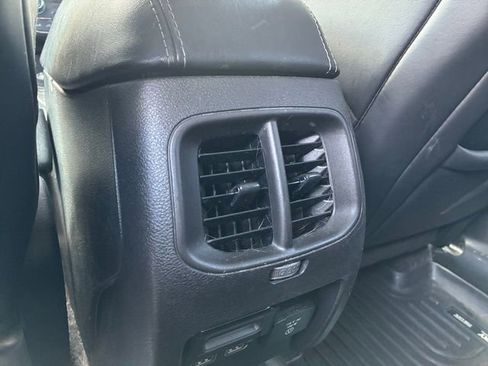 Used 2019 Jeep Cherokee Limited w/ Luxury Group AWD/4WD image 17