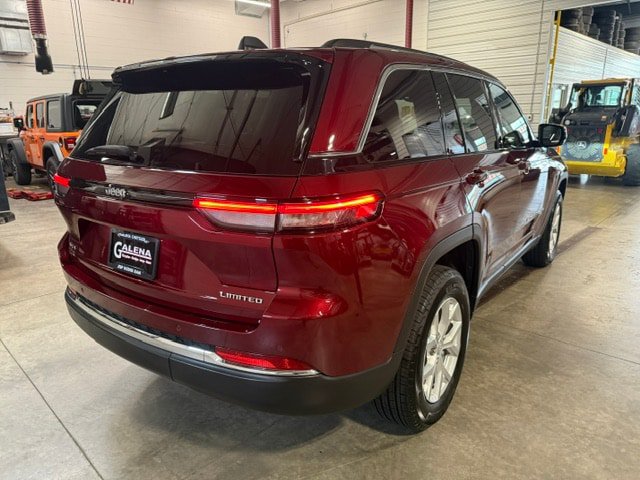 Used 2023 Jeep Grand Cherokee Limited AWD/4WD image 21