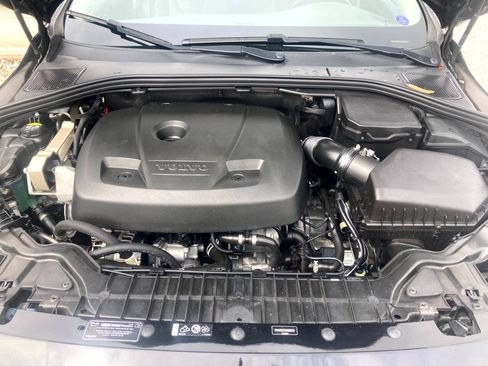 Used 2017 Volvo V60 T5 Cross Country w/ Convenience Package AWD/4WD image 17