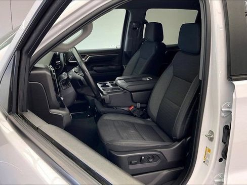 Used 2025 Chevrolet Silverado 1500 LT AWD/4WD image 17