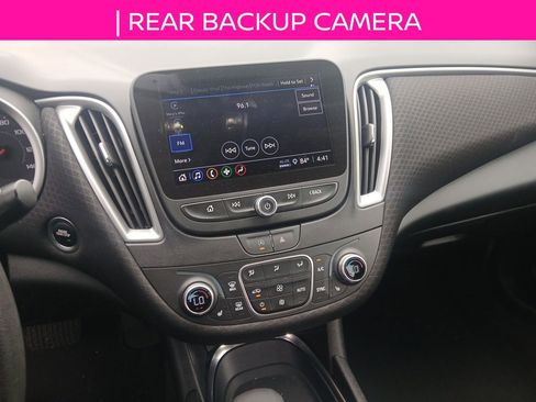 Used 2024 Chevrolet Malibu LT image 14
