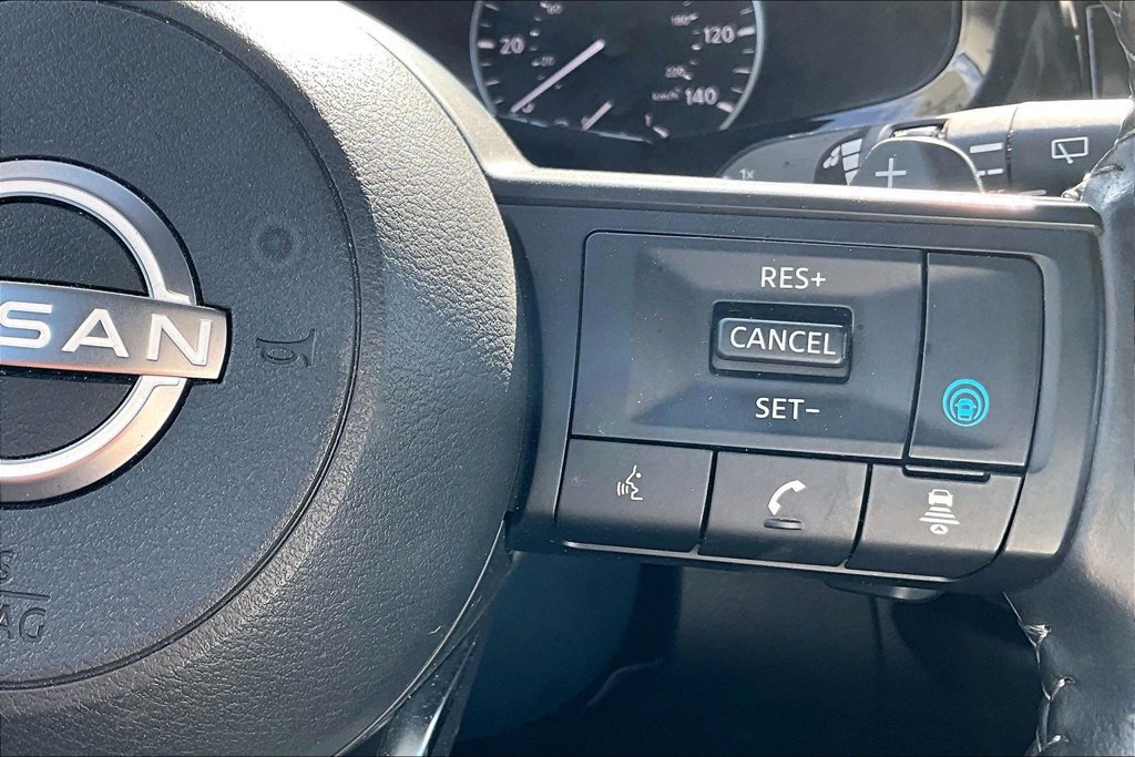 Used 2025 Nissan Pathfinder SV FWD image 24