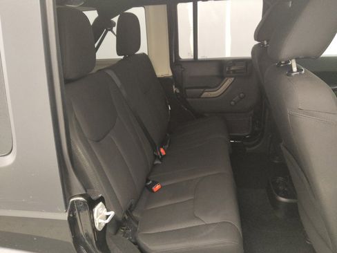 Used 2017 Jeep Wrangler Unlimited Sport w/ Max Tow Package AWD/4WD image 19