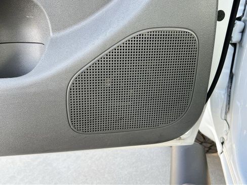 Used 2020 Nissan Frontier SV w/ Midnight Edition Floor Mats image 24