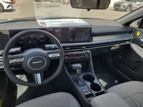 New 2025 Hyundai Sonata SE FWD image 28
