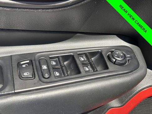 Used 2019 Jeep Renegade Trailhawk w/ Cold Weather Group II AWD/4WD image 10