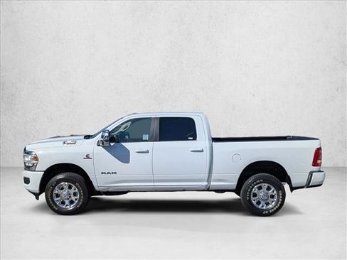 Used 2023 RAM 2500 Laramie AWD/4WD image 9