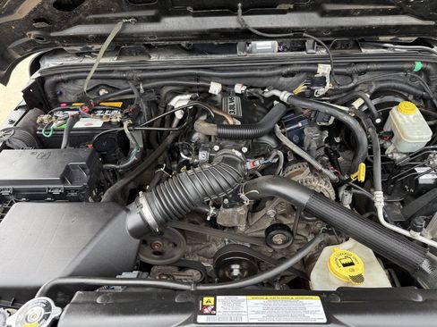 Used 2009 Jeep Wrangler X AWD/4WD image 9