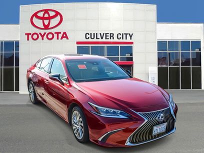 Used 2021 Lexus ES 300h w/ Luxury Package